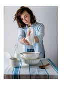 Творог, сдоба и любовь. Нежные рецепты для всей семьи: от сырников и запеканок до чизкейка и штоллена — фото, картинка — 11